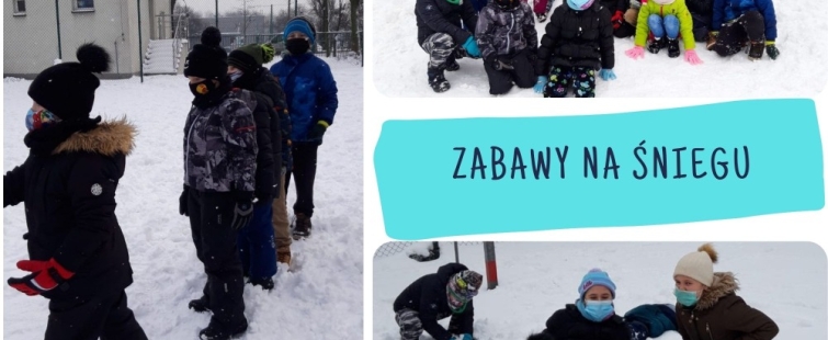 Powiększ obraz: Uczniowie podczas zimowych zabaw na szkolnym podwórku